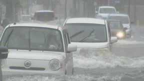 道路冠水で車が立ち往生　島根県「松江」で記録的大雨　3時間雨量「観測史上最大」108ミリ