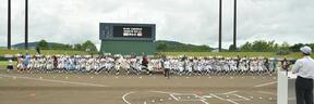 福井大会開会、28校が堂々行進　「一番熱い夏に」と選手宣誓の画像