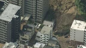 松山城の土砂崩れ  死亡した3人の身元判明  倒壊した住宅に住む90代男性、80代女性の夫婦と40代の息子の画像