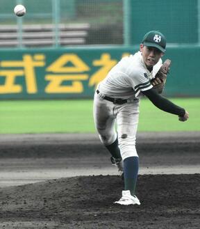 昨夏にひじ故障、体づくりに取り組み投手に転向　日吉ケ丘・畔田選手の画像