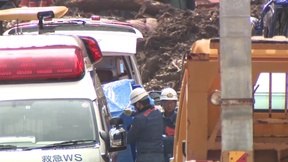 松山城で発生の土砂崩れ　現場でみつかった男女3人の遺体は、行方不明になっていた親子と判明の画像
