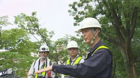 土砂が流れたプロセス「単純ではない」愛媛 松山城・城山の土砂崩れから３日　愛媛大学の教授らが発生現場で調査の画像