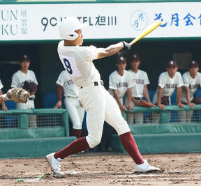 【高校野球】旭川志峯の４番・ウメビンユオが決勝打…驚異の身体能力「ダンクできます」の画像